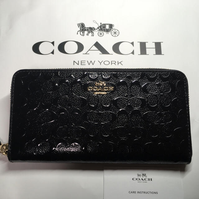 COACH(コーチ)の【新品】COACH☆エナメル質 長財布 定価5.6万円 レディースのファッション小物(財布)の商品写真