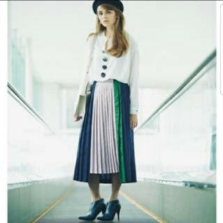 アメリヴィンテージ(Ameri VINTAGE)の【美品】COLOR DOCKING PLEATS SKIRT(ひざ丈スカート)