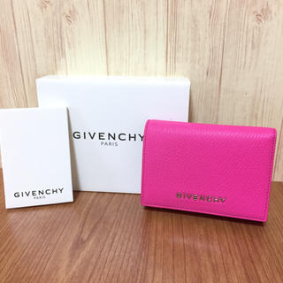ジバンシィ(GIVENCHY)のレア‼︎ 新品♡ 2017ss ジバンシー ピンク コンパクト 折り財布 1点(財布)