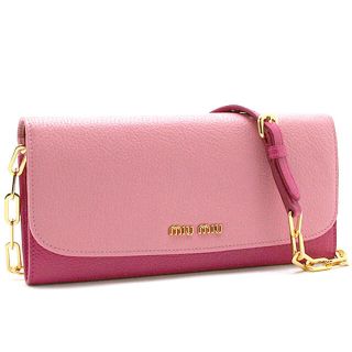 MIU MIUのフリマアイテム一覧 MIU MIUのフリマアイテム一覧