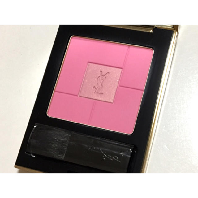 Yves Saint Laurent Beaute(イヴサンローランボーテ)の【中古】Yves Saint Laurent♡ブラッシュヴォリュプテ #4 コスメ/美容のベースメイク/化粧品(チーク)の商品写真