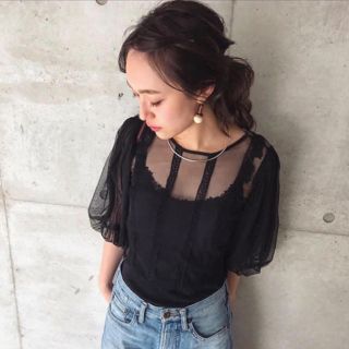 ザラ(ZARA)のZARA ブラウス(シャツ/ブラウス(半袖/袖なし))