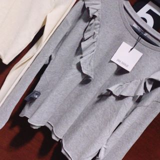 ザラ(ZARA)の新品★ZARAフリルトップススエットguUNIQLO(カットソー(長袖/七分))