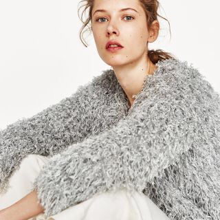 ザラ(ZARA)のこのほわっほわにやみつき♡ZARA 新品  ショートコート(ノーカラージャケット)