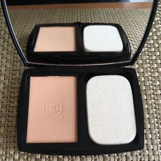 シャネル(CHANEL)の★美品【CHANEL】 ル タン ウルトラ トゥニュ コンパクトファンデーション(ファンデーション)