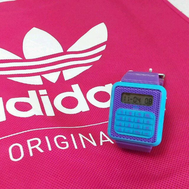 adidas(アディダス)の劇レア💓電卓付き アディダス 腕時計⌚ レディースのファッション小物(腕時計)の商品写真