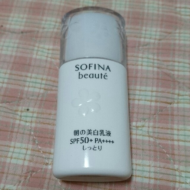 SOFINA(ソフィーナ)のほぼ新品◎ソフィーナボーテ美白ＵＶ乳液 コスメ/美容のボディケア(日焼け止め/サンオイル)の商品写真