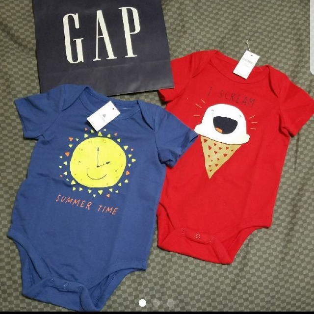 babyGAP(ベビーギャップ)の【半額以下】70　ロンパース　2枚セット  キッズ/ベビー/マタニティのベビー服(~85cm)(ロンパース)の商品写真