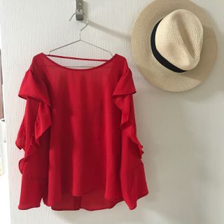 ベルシュカ(Bershka)の今月購入 赤肩フリル 夏トップス デニムとも♡ZARA Bershka S(カットソー(半袖/袖なし))