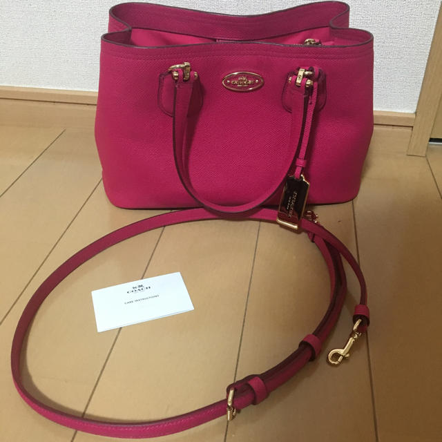 COACH(コーチ)のcoach ピンク2wayバック レディースのバッグ(ハンドバッグ)の商品写真