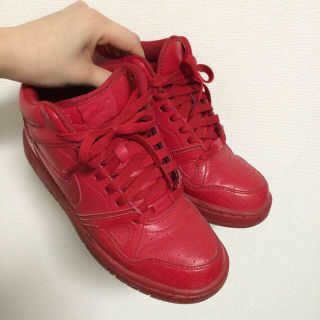 ナイキ(NIKE)のレッド♡ワンカラースニーカー(スニーカー)