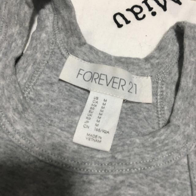 FOREVER 21(フォーエバートゥエンティーワン)のFOREVER21★★☆タンクトップス レディースのトップス(タンクトップ)の商品写真