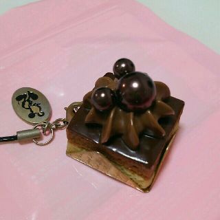 キューポット(Q-pot.)のきぃーらぶ様専用☆Q-pot ミッキー チョコレートケーキ ストラップ(ストラップ/イヤホンジャック)