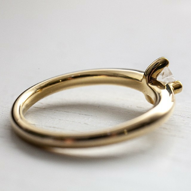 リリーカット ホワイトトパーズ ゴールド K22 リング レディースのアクセサリー(リング(指輪))の商品写真