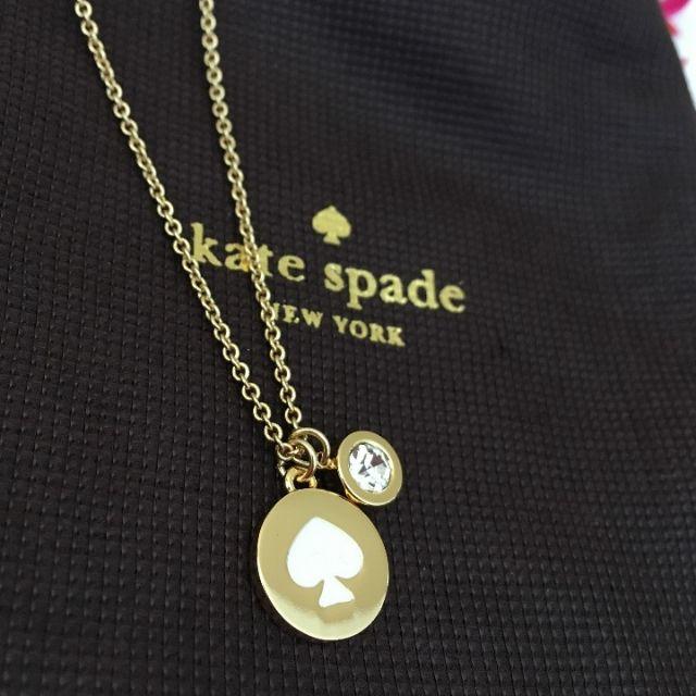 kate spade new york(ケイトスペードニューヨーク)の【専用出品】ケイトスペード★ネックレスとケース2点 レディースのアクセサリー(ネックレス)の商品写真