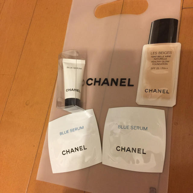 CHANEL(シャネル)のCHANELブルーセラム美容液レベージュblueserum2800円分ショッパー コスメ/美容のスキンケア/基礎化粧品(美容液)の商品写真