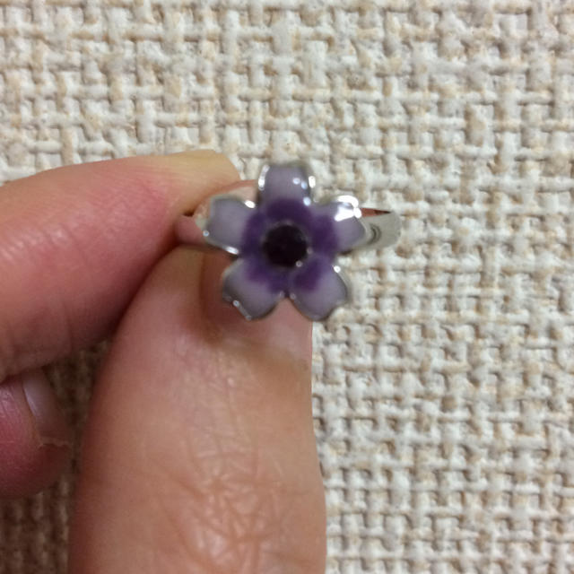 紫のお花のリング♡ レディースのアクセサリー(リング(指輪))の商品写真