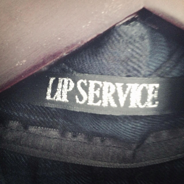 LIP SERVICE(リップサービス)のチェックシャツ、フリルブラウス二点 レディースのトップス(シャツ/ブラウス(半袖/袖なし))の商品写真