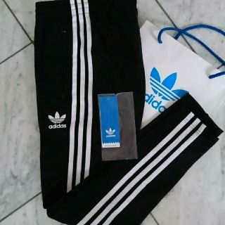 アディダス(adidas)の【新品M】adidas  TRACK PANTS  BLACK 3ラインジャージ(スキニーパンツ)