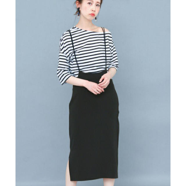 KBF(ケービーエフ)の美品 KBF バッククロスハイウエストスカート ブラック レディースのスカート(ひざ丈スカート)の商品写真