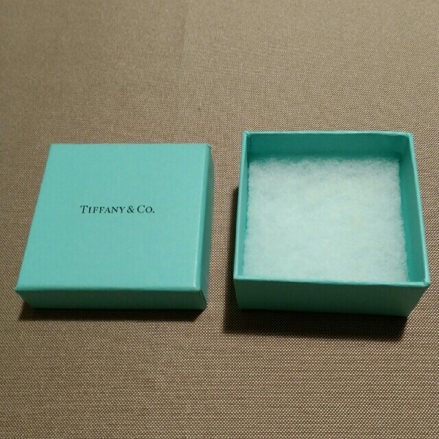Tiffany & Co.(ティファニー)のティファニー　保存袋＆箱 レディースのバッグ(ショップ袋)の商品写真