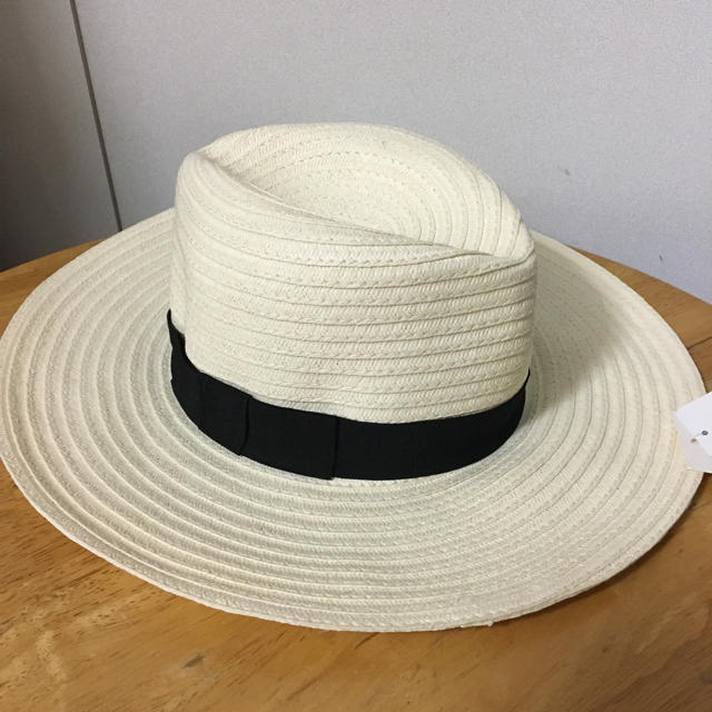 しまむら(シマムラ)のハット  麦わら帽子  白    レディースの帽子(麦わら帽子/ストローハット)の商品写真