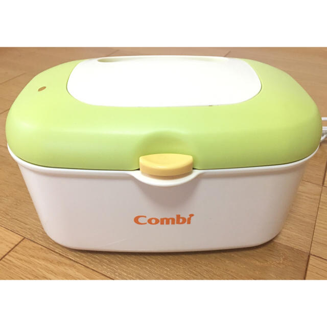 combi(コンビ)のコンビ クイックウォーマー お尻拭き キッズ/ベビー/マタニティのおむつ/トイレ用品(ベビーおしりふき)の商品写真