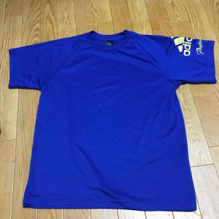 アディダス(adidas)のアディダスTシャツ(Tシャツ(半袖/袖なし))