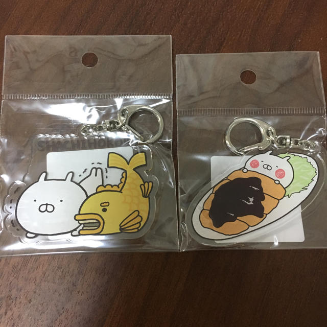 うさまる アクリルキーホルダー しゃちほこ&オフトゥンみそかつ 名古屋限定 エンタメ/ホビーのアニメグッズ(キーホルダー)の商品写真