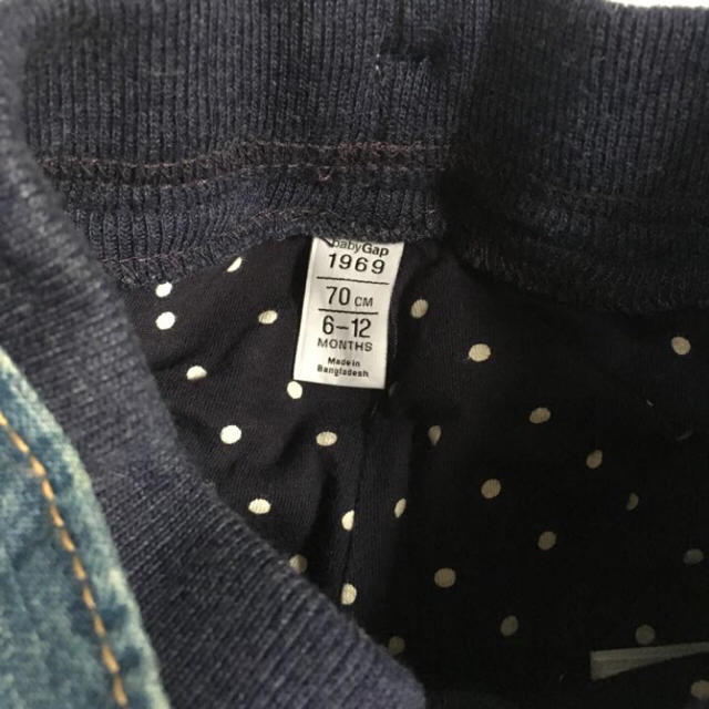 babyGAP(ベビーギャップ)のbabyGAP デニムパンツ 70cm キッズ/ベビー/マタニティのベビー服(~85cm)(パンツ)の商品写真