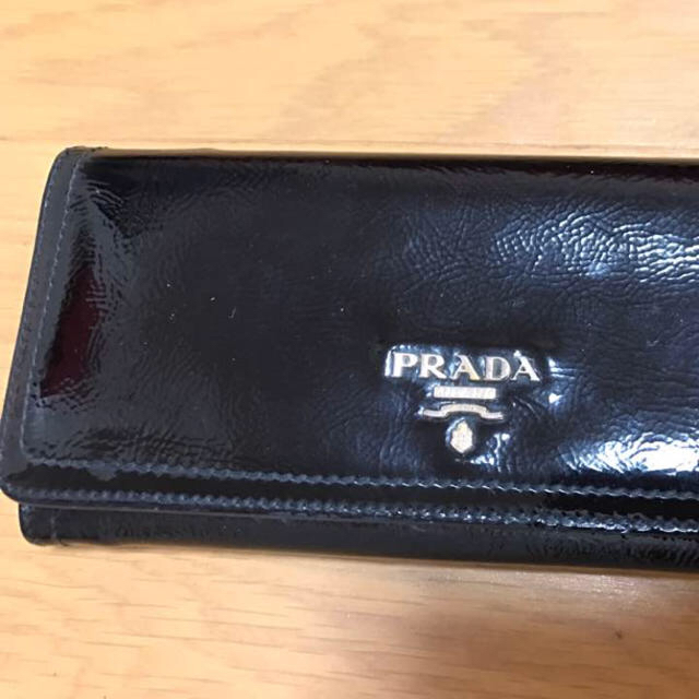 PRADA(プラダ)のプラダ エナメル 長財布 レディースのファッション小物(財布)の商品写真