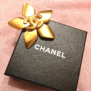 シャネル(CHANEL)のCHANEL⭐️モチーフブローチ(ブローチ/コサージュ)