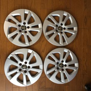 トヨタ(トヨタ)のプリウス50純正15インチタイヤホイールキャップ(ホイール)