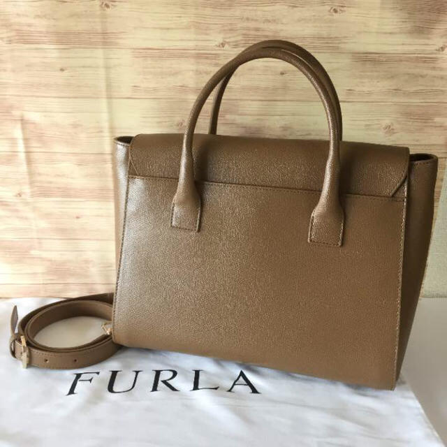 Furla(フルラ)のcorittooさま専用☆フルラ メトロポリス M ハンドバッグ 2way  レディースのバッグ(ハンドバッグ)の商品写真