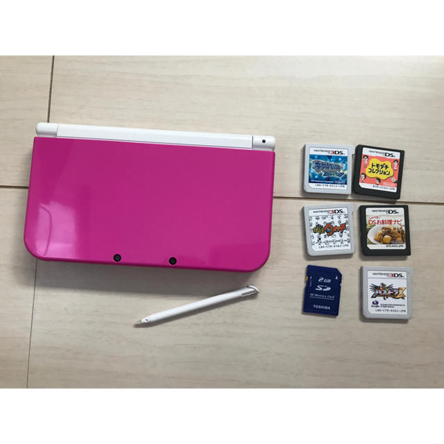 任天堂(ニンテンドウ)の新品 NEW ３DS LL ピンク 本体 エンタメ/ホビーのゲームソフト/ゲーム機本体(携帯用ゲーム機本体)の商品写真