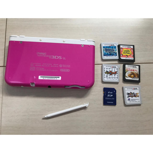 任天堂(ニンテンドウ)の新品 NEW ３DS LL ピンク 本体 エンタメ/ホビーのゲームソフト/ゲーム機本体(携帯用ゲーム機本体)の商品写真