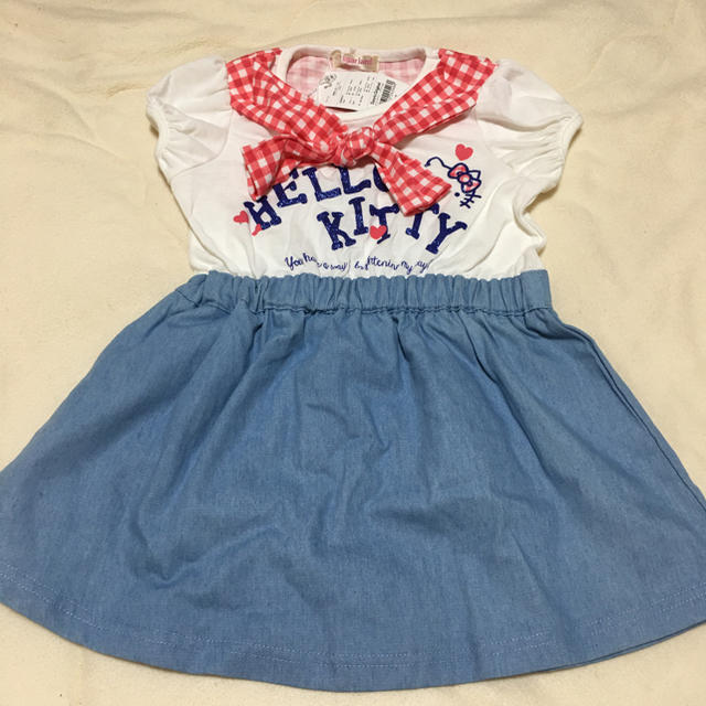 サンリオ(サンリオ)のキティ セーラーワンピース 100 キッズ/ベビー/マタニティのキッズ服女の子用(90cm~)(ワンピース)の商品写真