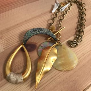 ジュジュ(joujou)の中古品 ♡joujou、ジュジュ、シェルロングネックレス♡(ネックレス)