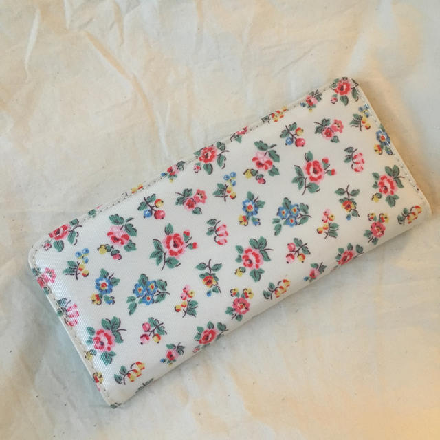 Cath Kidston(キャスキッドソン)のCath Kidston♡長財布 レディースのファッション小物(財布)の商品写真