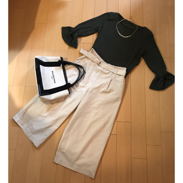 ZARA(ザラ)の【momo様専用】トップス2枚★ レディースのトップス(カットソー(長袖/七分))の商品写真