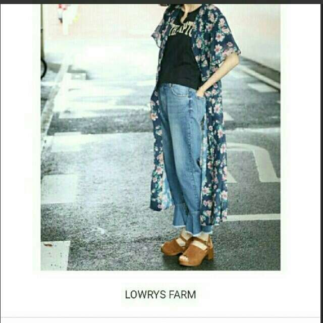 LOWRYS FARM(ローリーズファーム)のローリーズファーム花柄ワンピース レディースのワンピース(ロングワンピース/マキシワンピース)の商品写真