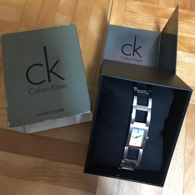 Calvin Klein(カルバンクライン)のカルバンクラインレディース腕時計 レディースのファッション小物(腕時計)の商品写真