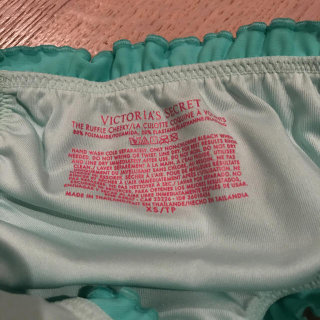 Victoria's Secret(ヴィクトリアズシークレット)のVictoria Secret フリルビキニボトムス XS レディースの水着/浴衣(水着)の商品写真