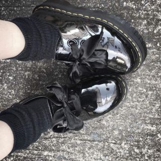 ドクターマーチン(Dr.Martens)のDr.Martens holly 厚底 (ローファー/革靴)