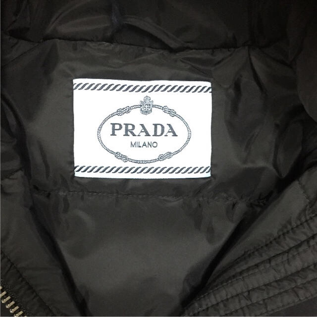 PRADA(プラダ)のlami♡様専用 PRADA 新品.未使用 レディース ダウン レディースのジャケット/アウター(ダウンジャケット)の商品写真