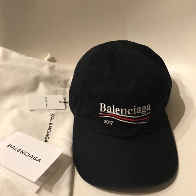 Balenciaga(バレンシアガ)の正規品 BALENCIAGA バレンシアガ  100周年記念 ロゴキャップ 新品 レディースの帽子(キャップ)の商品写真