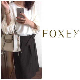 フォクシー(FOXEY)の【極美品】フォクシー 定価8万 FOXY サイズ40 リボン付き スカート｡♪:(ひざ丈スカート)