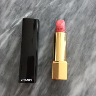 シャネル(CHANEL)のルージュ アリュール ヴェルベット32 ラ ラヴィサント(口紅)