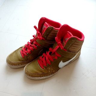 ナイキ(NIKE)のNIKEナイキ❤ネオンカラー✨スニーカー(スニーカー)