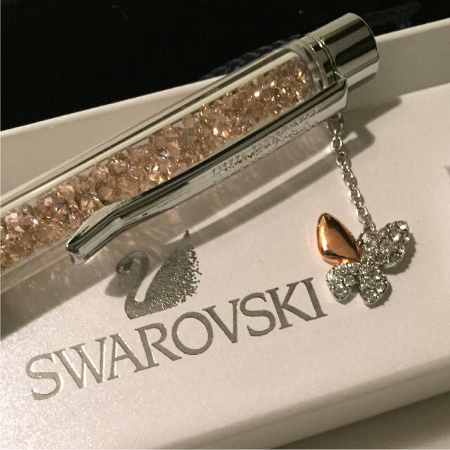 SWAROVSKI(スワロフスキー)の新品 スワロフスキー バタフライチャーム インテリア/住まい/日用品の文房具(ペン/マーカー)の商品写真